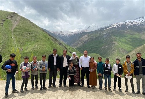 Kaymakamımız Onur ALİMOĞLU, Altındere Mahallesi ve Dikmetaş Mezrasına ziyarette bulundu. 